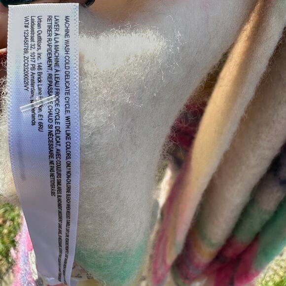 Free People Fringe Pastel Stripe Blanket 60x50 Ultra Soft Striped Throw NWT - Picture 6 of 9